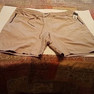 Massimo pull up khaki shorts